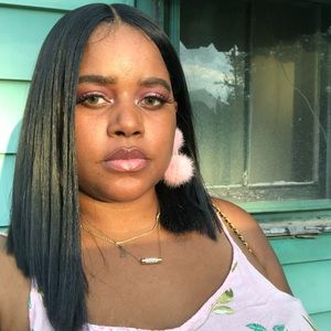 Meet your Posher, Ariel